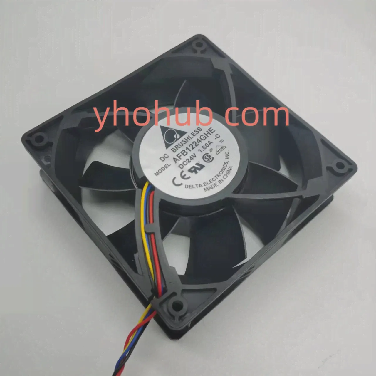 Delta Electronics AFB1224GHE C Серверный вентилятор постоянного тока 24 В 0.75A 120x120x38 мм с 4 проводами